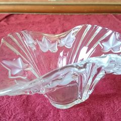 Art Deco 8 Inches Wide Centerpiece Glass Bowl With Embossed Leaves Decoration