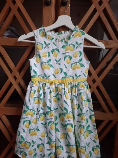 Girls lemon dress size 6-7 years