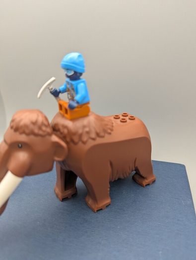 LEGO Mammoth