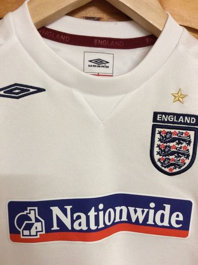 England National Football Team. Childrens Kids Home Jersey And Matching Home Shorts. Age 2-3 Years. World Cup 2022