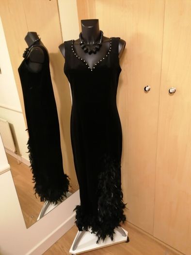 Women's Dress Black Velvet and Ostrich Feathers Size 14