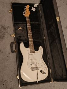 Electric Guitar Aria pro 2