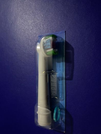Oral B electric toothbrush replacement heads brand new