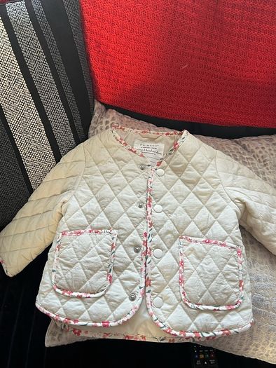 Girls jacket 6/9 mths new never worn