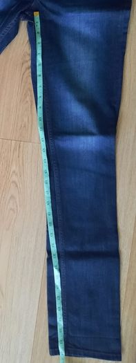 DKNY cotton denim jeans 28 waist and 32 leg in very good condition with no issues see last two photos for exact measurements FREE TRACKED POSTAGE INCLUDED