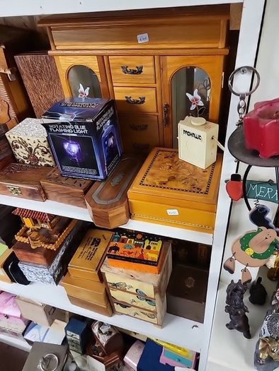 Trinket/jewellery box