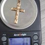 Vintage 9ct gold cross Image 8