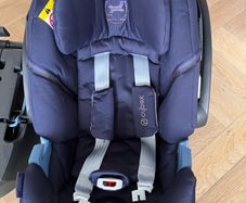 Cyber Aton 5 car seat + Isofix base