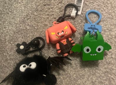 3 keyrings new without tags