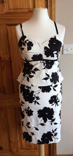 Principles Petites Ladies Black and White Cotton Blend 2 Piece skirt and Top Set 12/14  including postage