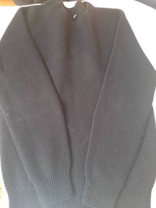 uniqlo black jumper - unworn