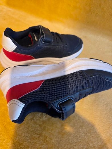 Levis shoes, size 10.5 (UK 28)