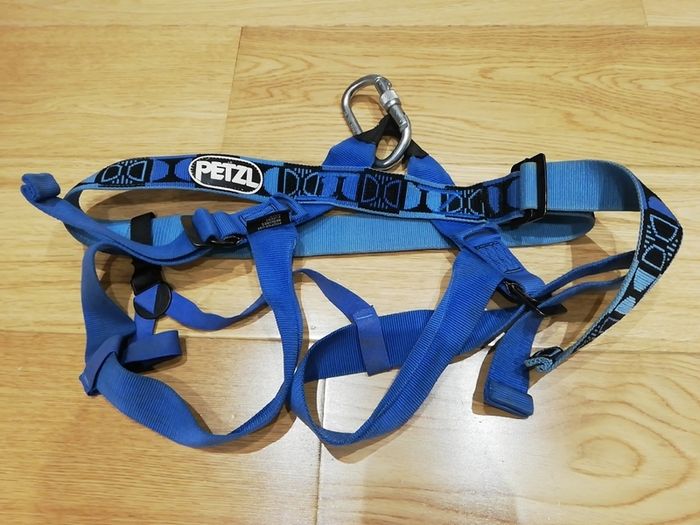 Women's Climbing Harness - Petzl