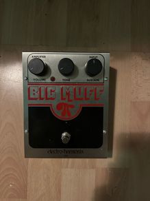 Electro Harmonix Big Muff Pi Distortion Fuzz Guitar Pedal
