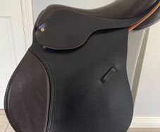 18 Berney Bros Brown Wide GP Saddle
