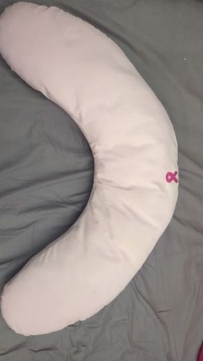 Breastfeeding pillow