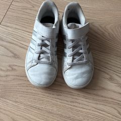 adidas girls trainers