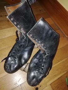 1940s roller skates