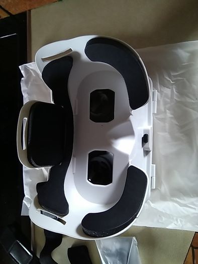 Mobile VR Headset