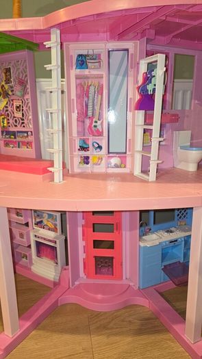 Barbie Dream house