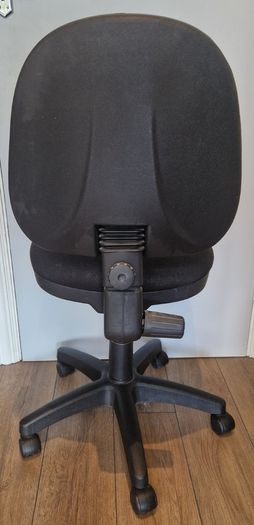 Rolling Adjustable Hight Desk Chair