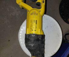dewalt saw