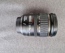 Canon EF 28 135mm f/3.5 5.6 IS USM Lens