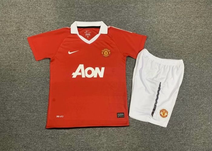 Retro football kits