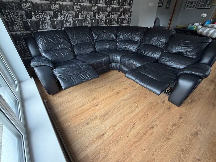 Leather corner sofa