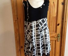 Purple Rose ladies black and white sleeveless dress Size L Uk 14/16 postage included