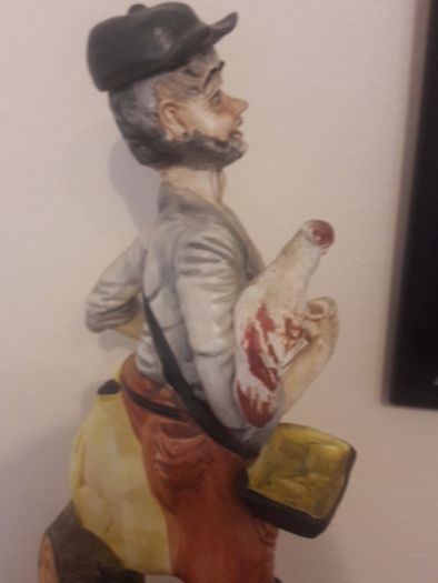 vintage capadimonte figure