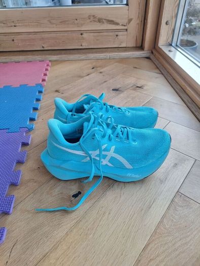 ASICS NovaBlast 6 Womens Running Shoes