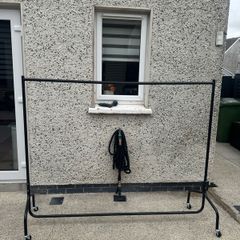 6ft sturdy clothes rail