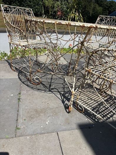 Ornate Antique-Style Gothic Wirework Garden Set (Table & 4 Armchairs)