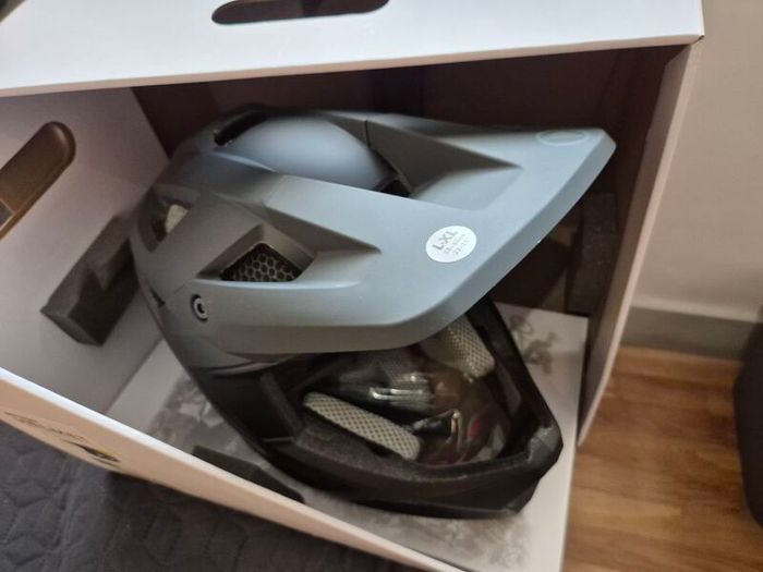 Mountain Bike helmet full face