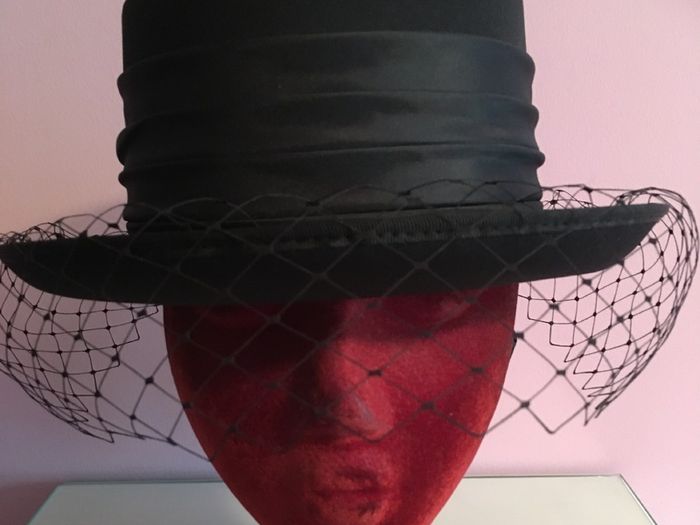 Vintage KANGOL Riding Dressage style HAT with veil