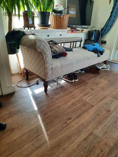 Chaise lounge