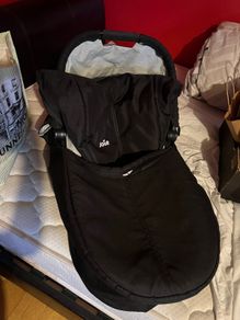 carseat with bassinet