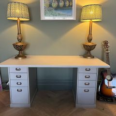 Desk - Price Drop