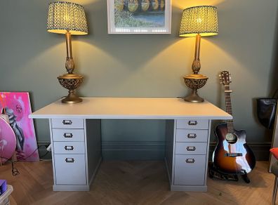 Desk - Price Drop