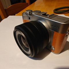 Fujifilm X-A3 with Fuji XC 15-45mm Lens and extra battery
