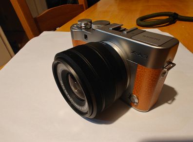 Fujifilm X-A3 with Fuji XC 15-45mm Lens and extra battery
