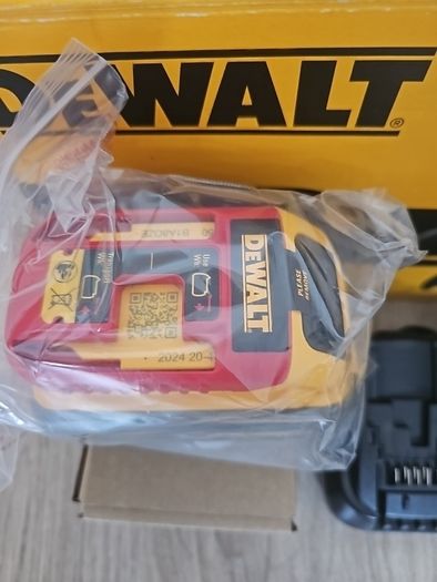 DeWalt DCS577, 6Ah 54v/18v Flexvolt Battery & Charger