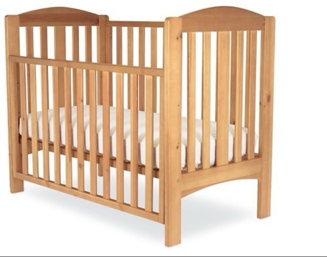 Free mothercare takeley cot and ikea vyssa mattress