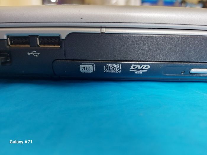 HP Pavilion zv6000, Windows XP, in excellent cosmetic condition, A Genuine real Blast from the past