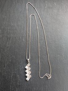 Solid silver pendant & chain