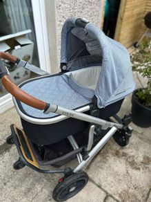 Uppa Baby V2 travel (carry cot & toddler seat)