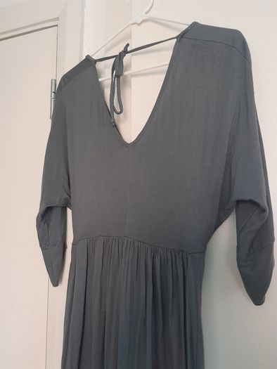 Dress in grey