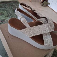 Beautiful Inuovo Silver Sparkly Sandals in Size 40 UK7