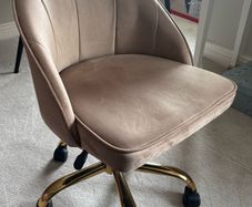 Desk chair